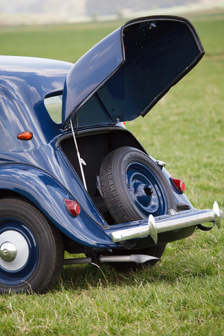 citroen-11bl-1955-15.jpg citroen-11bl-1955-15.jpg